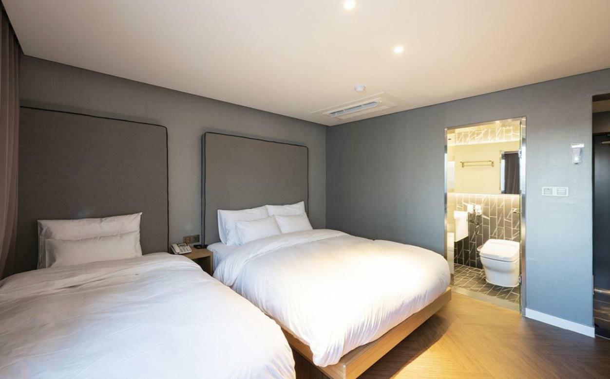 Brown Dot Hotel Hangnam Tongyeong Exterior photo