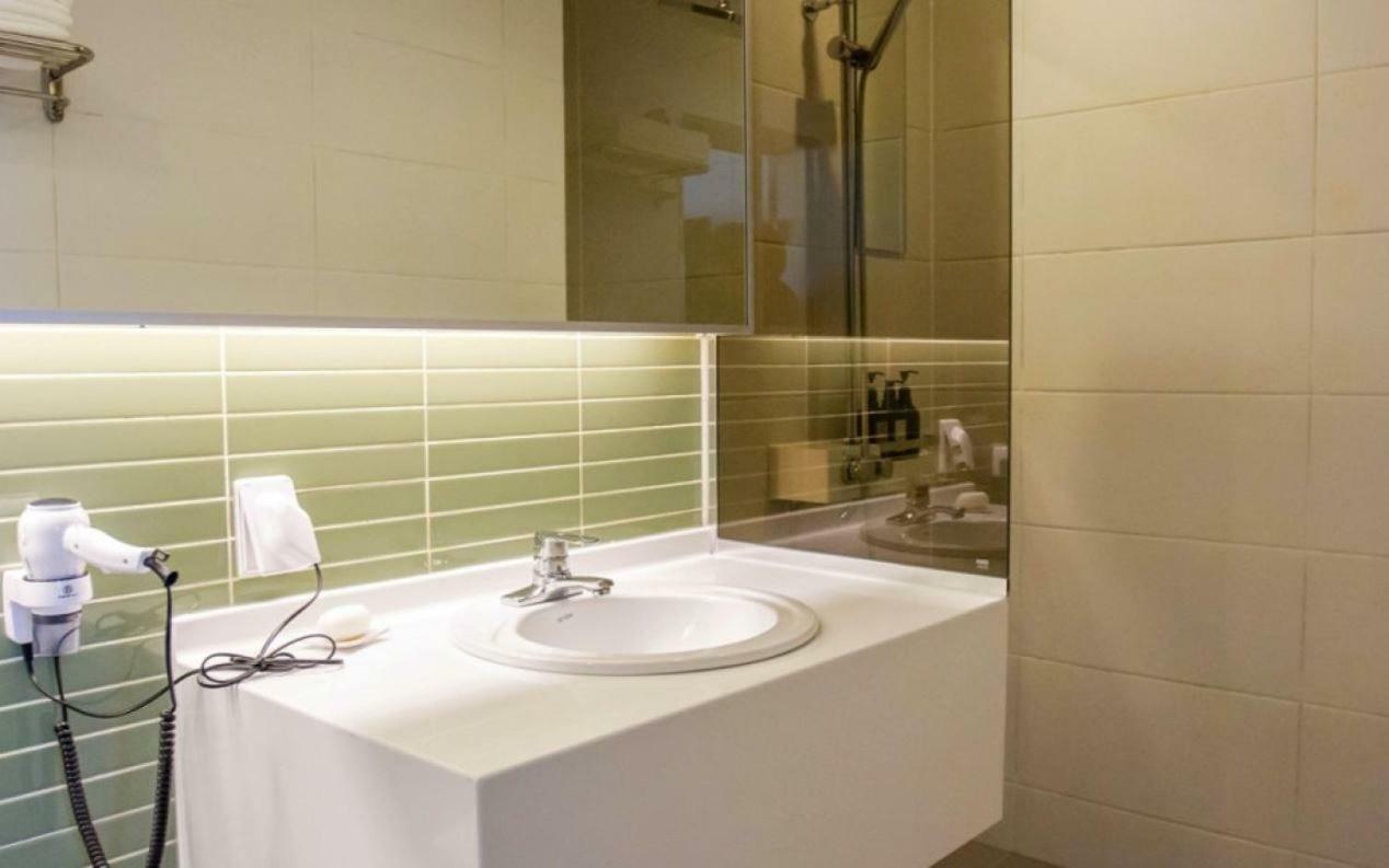 Brown Dot Hotel Hangnam Tongyeong Exterior photo
